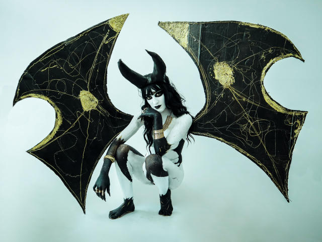 ElyWhitee - Live Sex Cam - 22959437