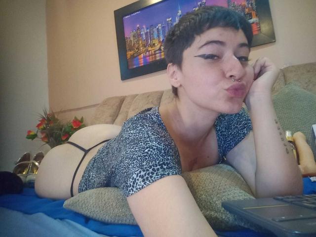 MissTat - Élő pornó és szexkamera - 22962581