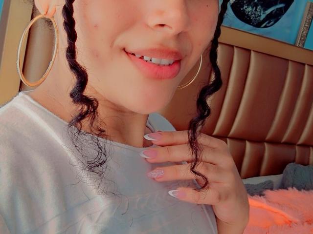 JackelineRoset - Live sex cam - 22964777