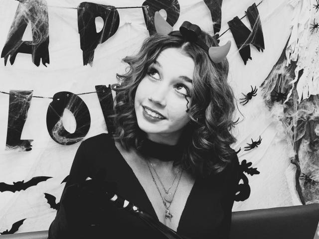 LettyCurly - Camera khiêu dâm &amp; quyến rũ trực tiếp - 22971425