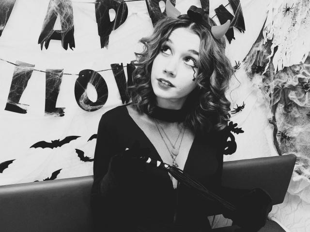 LettyCurly - Élő pornó és szexkamera - 22971441