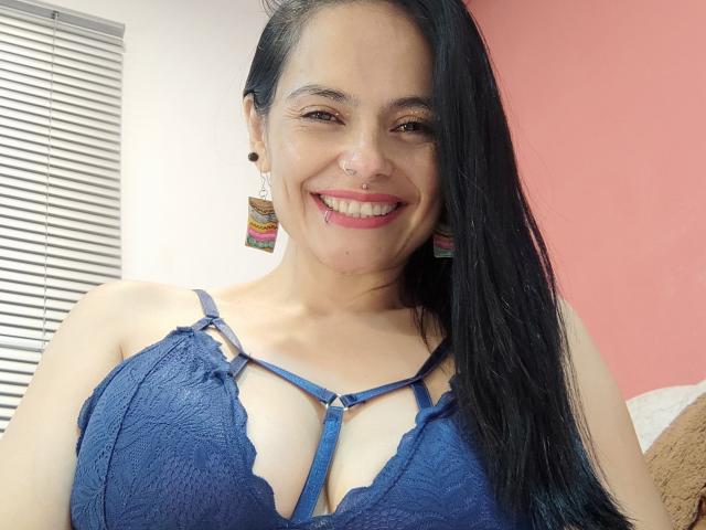 CharlotteCrofort - Live porn &amp; sex cam - 22974369