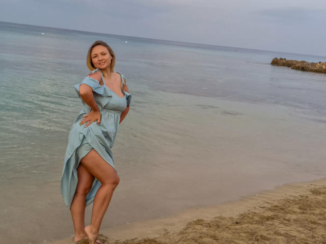 SallyVerda - Élő pornó és szexkamera - 22980145