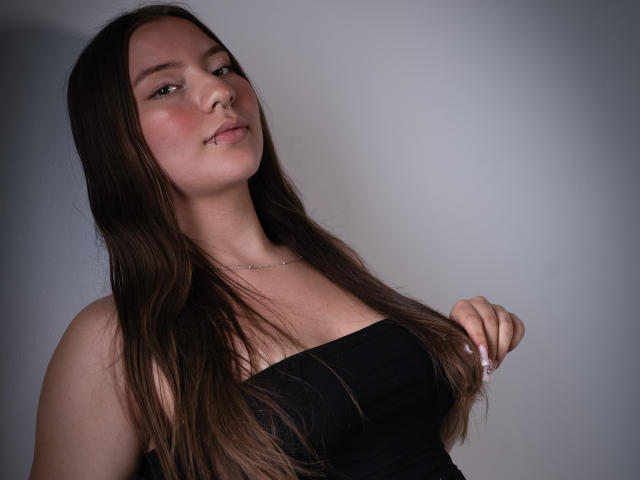 BellaSaeenz - Live porn &amp; sex cam - 22981429