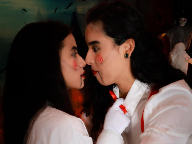 DilanAndMia - Live sex cam - 22988229