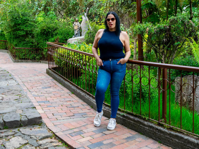 LizaRussell - פורנו בשידור חי ומצלמת סקס - 22990653