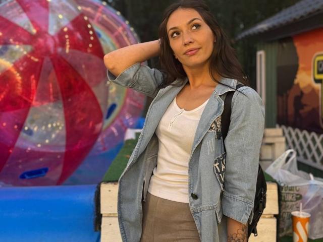 MoniFoxy - Live porn &amp; sex cam - 22995901