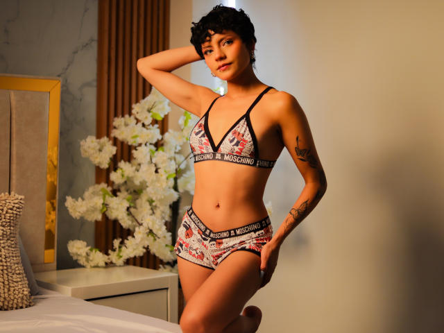 NaomyLoveGB - сексуальная веб-камера в реальном времени - 22997961