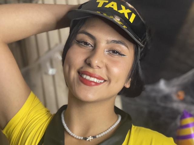 SarahXRouse - Live sexe cam - 23001757