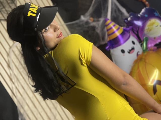 SarahXRouse - Porno na żywo i seks kamera - 23002021