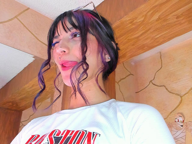 LindaWatsong - Live sexe cam - 23002385