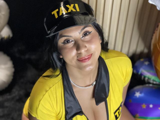 SarahXRouse - Live sex cam - 23002537