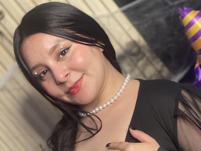 EmaJames - сексуальная веб-камера в реальном времени - 23005493