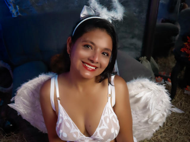EmilyRine - Sexe cam en vivo - 23005609