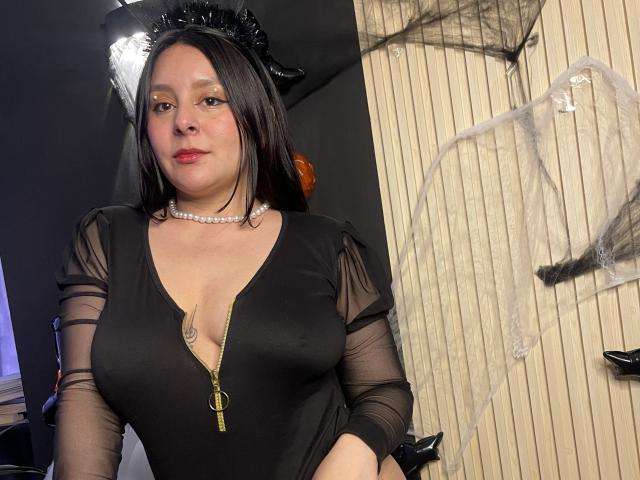 EmaJames - Live sex cam - 23006973