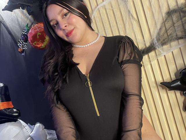 EmaJames - Live sex cam - 23007401