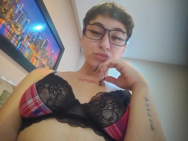 MissTat - Live porn &amp; sex cam - 23010417