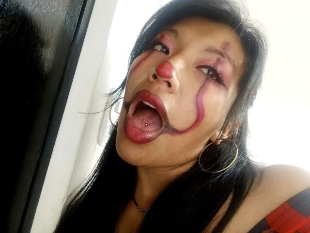 EmaCorine - Camera khiêu dâm &amp; quyến rũ trực tiếp - 23011157