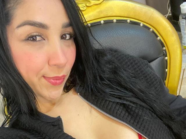 BellaAngelis - Live sex cam - 23013557