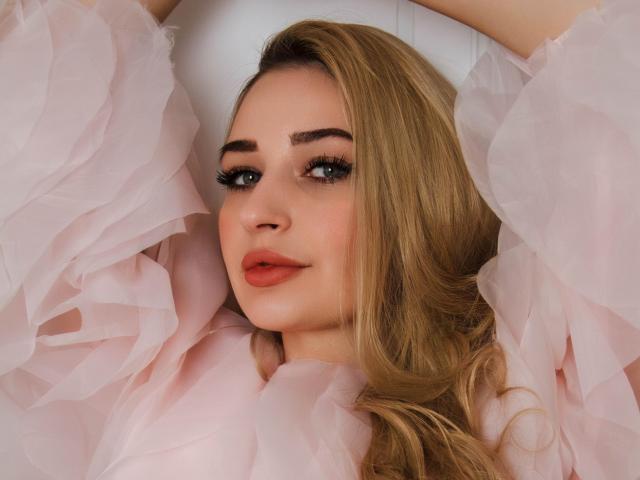 MilanaAnson - Sexe cam en vivo - 23015401