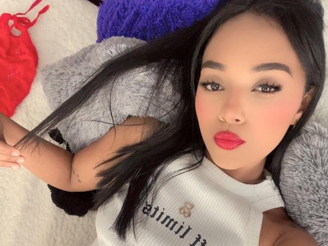 MissCharlotts - Live porn &amp; sex cam - 23017649