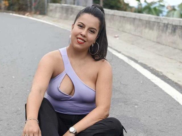 LunaSmitt - Live Sex Cam - 23026229