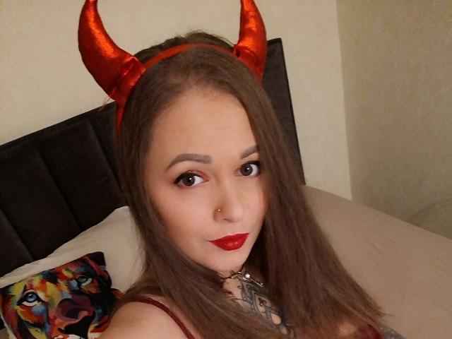 CathyCass - Camera khiêu dâm &amp; quyến rũ trực tiếp - 23029129