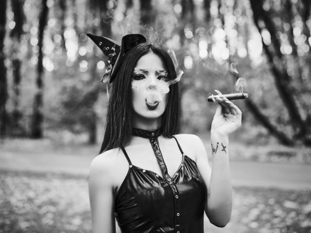 RinaQueenie - Live porn &amp; sex cam - 23031001