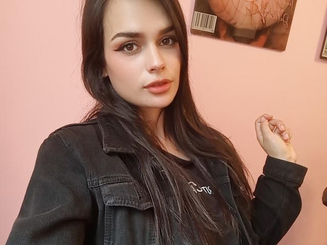 CharlotteBroownie - Live sex cam - 23031313