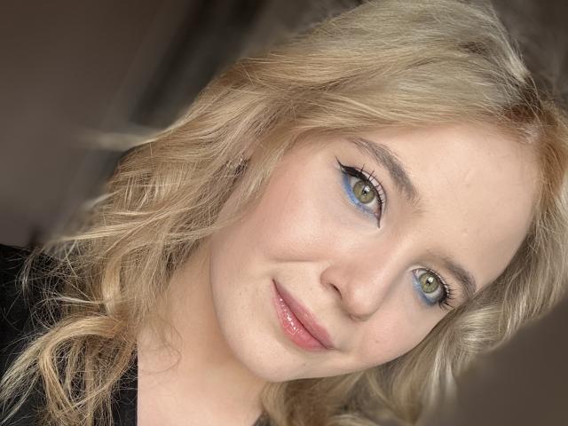 OliviaKris - Camera khiêu dâm &amp; quyến rũ trực tiếp - 23032633