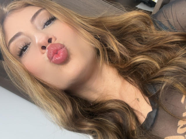 LizzieRossa - Live porn &amp; sex cam - 23033389