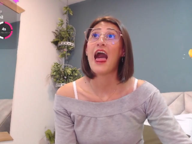 SharisWillian - Live porn &amp; sex cam - 23045321