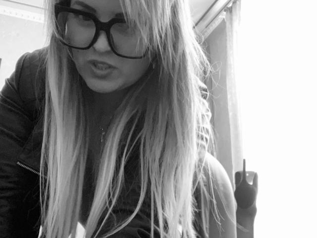 MiaBecky - Sexe cam en vivo - 23047425