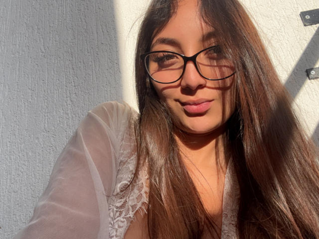 DianaFernandezz - Live porn &amp; sex cam - 23049393