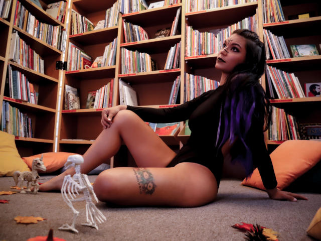 AriaLeenn - Élő pornó és szexkamera - 23050461