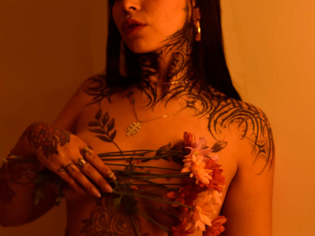 LuxHesse - Camera khiêu dâm &amp; quyến rũ trực tiếp - 23051345