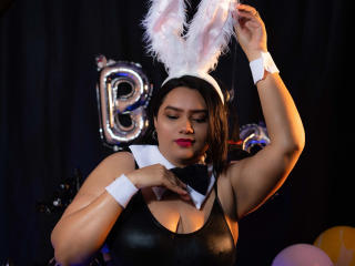 CurvyHorny - Live porn &amp; sex cam - 23057297