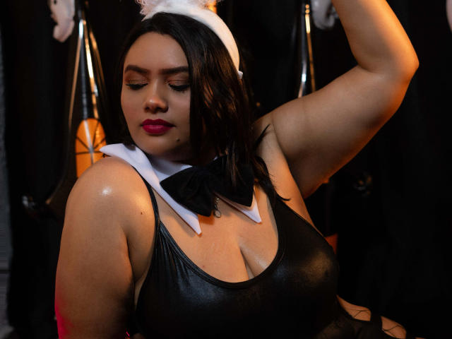 CurvyHorny - Camera khiêu dâm &amp; quyến rũ trực tiếp - 23057457