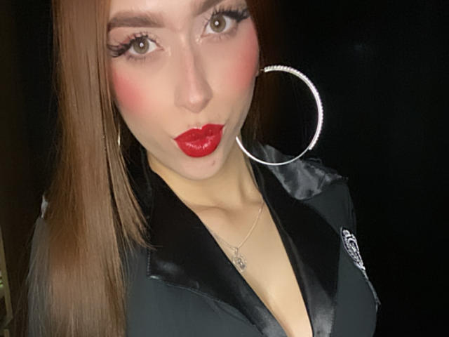 BelleWhatson - Live porn &amp; sex cam - 23057469