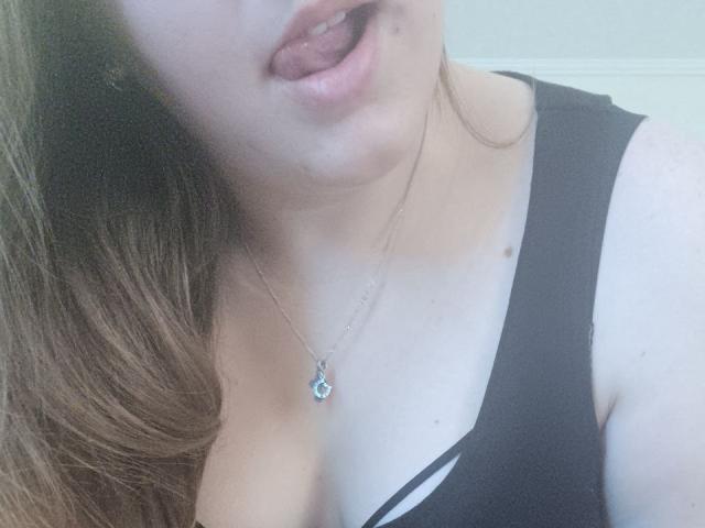 Leiliia - сексуальная веб-камера в реальном времени - 23060133