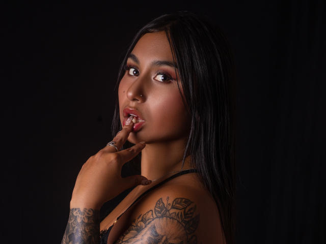 SarahOrtiz - Live Sex Cam - 23069029