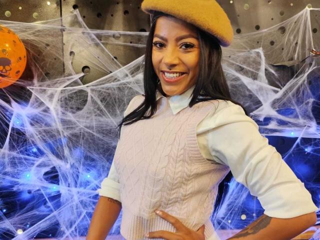 Amberv - Élő pornó és szexkamera - 23075237