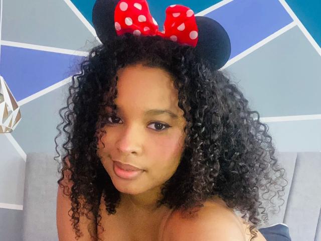 GoddesAthenaa - Live sexe cam - 23076757