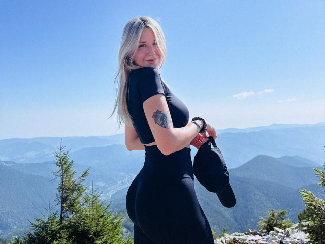 VikkyLikky - Live sex cam - 23079537