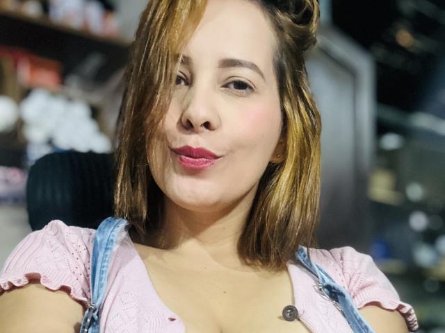 SaritaVelez - ライブポルノ&amp;セックスカム - 23080373