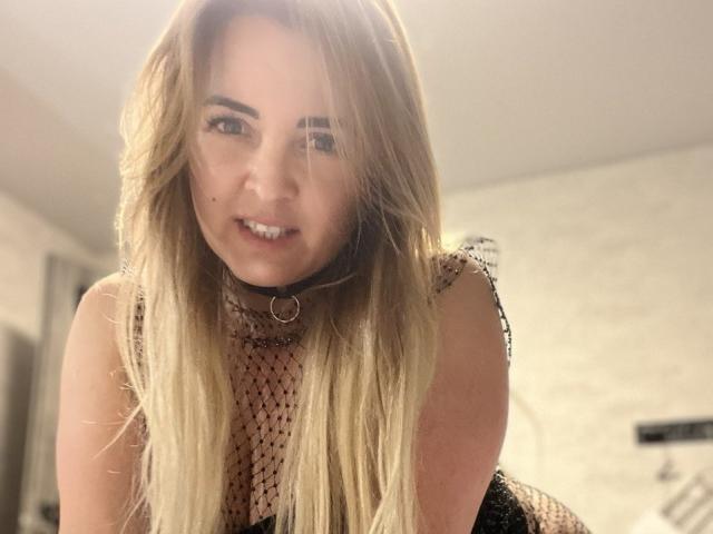 MiaBecky - Live porn &amp; sex cam - 23080949