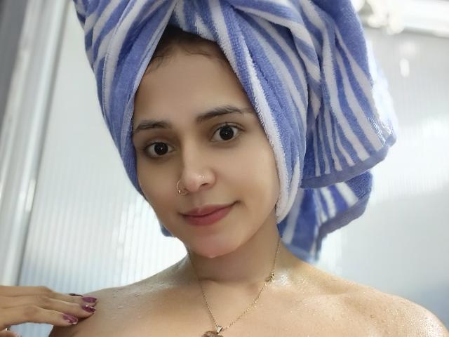 EliBaker - Live sex cam - 23083545