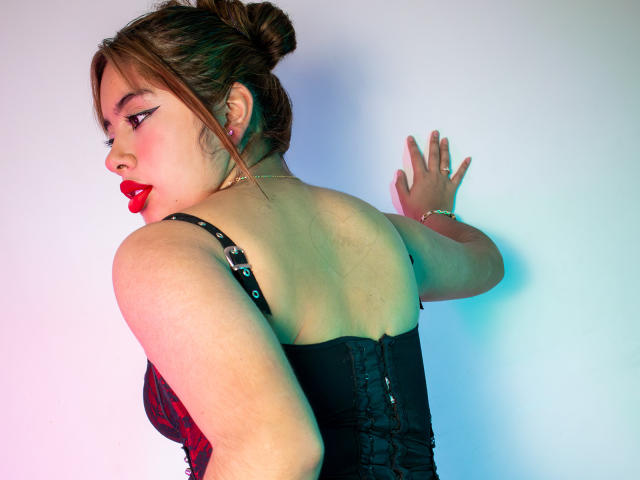 LilithHutson - Live porn &amp; sex cam - 23083925