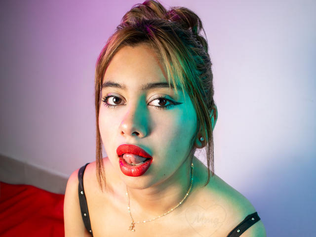 LilithHutson - Live porn &amp; sex cam - 23083937