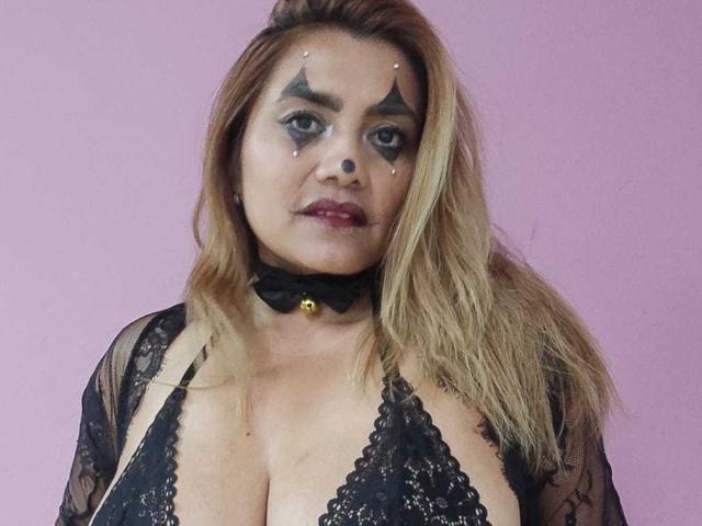 LaraHotXMilf - Live porn &amp; sex cam - 23084017